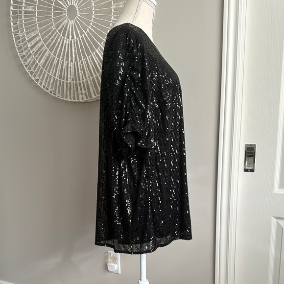 Torrid Black Sequin Ruched Sleeve Crew Neck Top - Picture 3 of 13